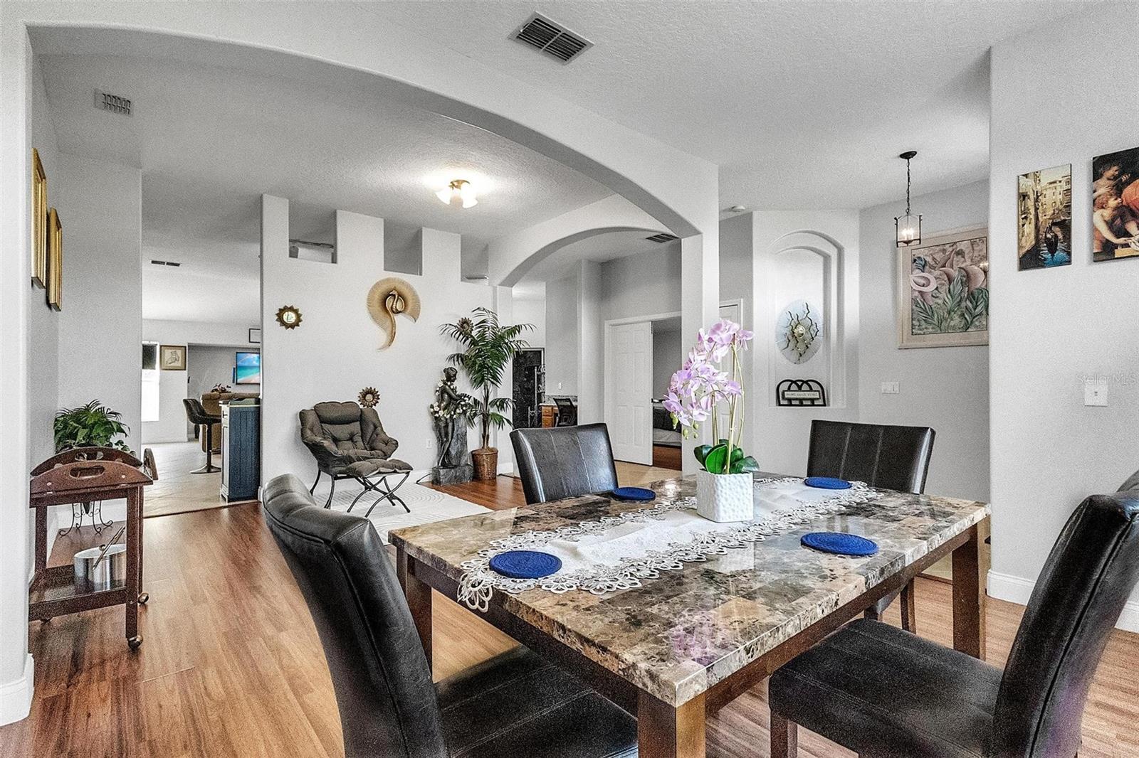 04 FAIRWAYS - Residential Lease