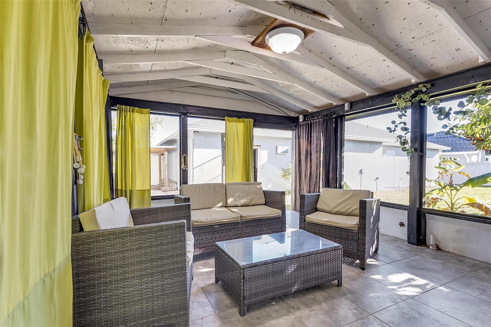 04 FAIRWAYS - Residential Lease