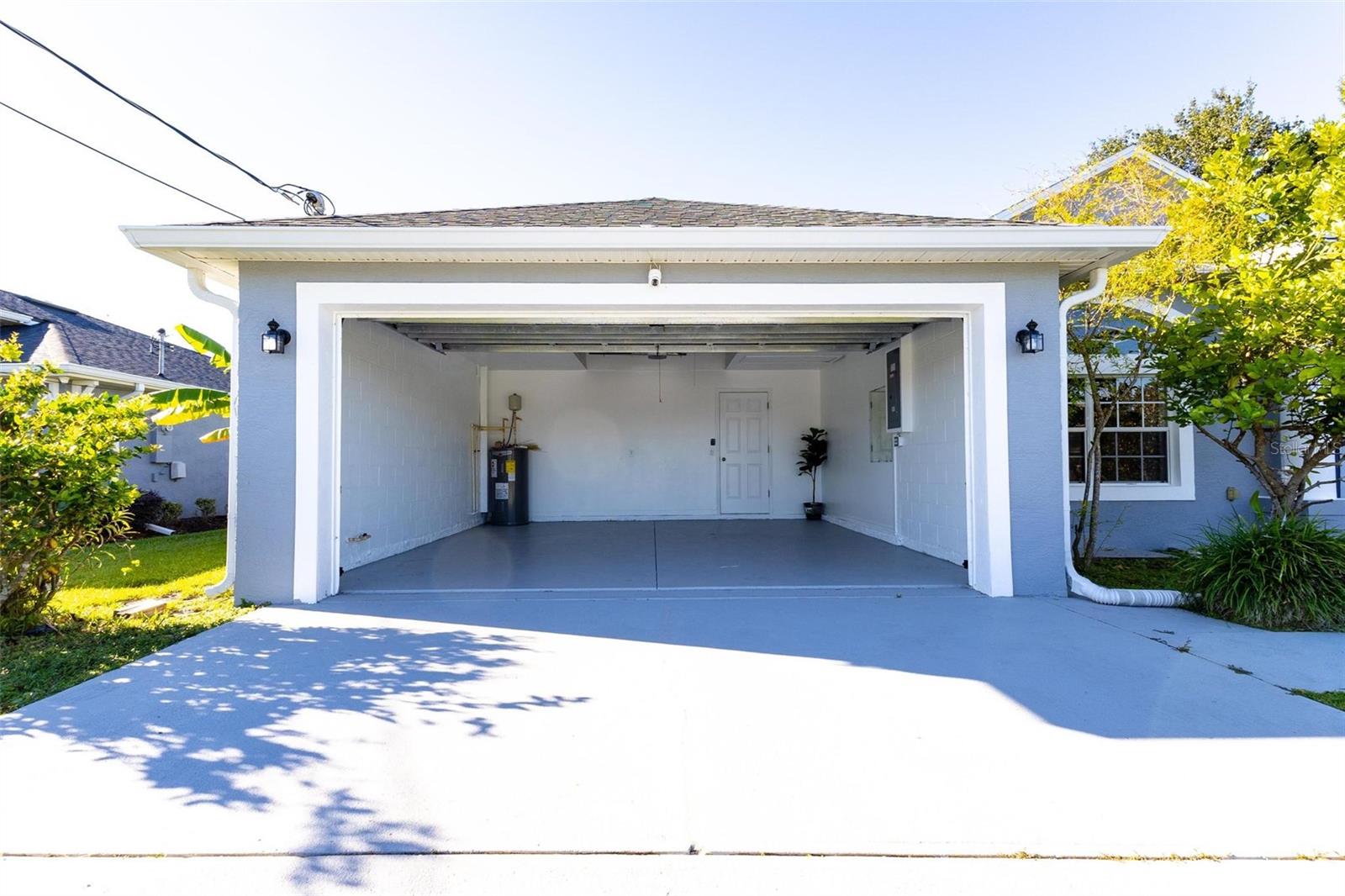 04 FAIRWAYS - Residential Lease