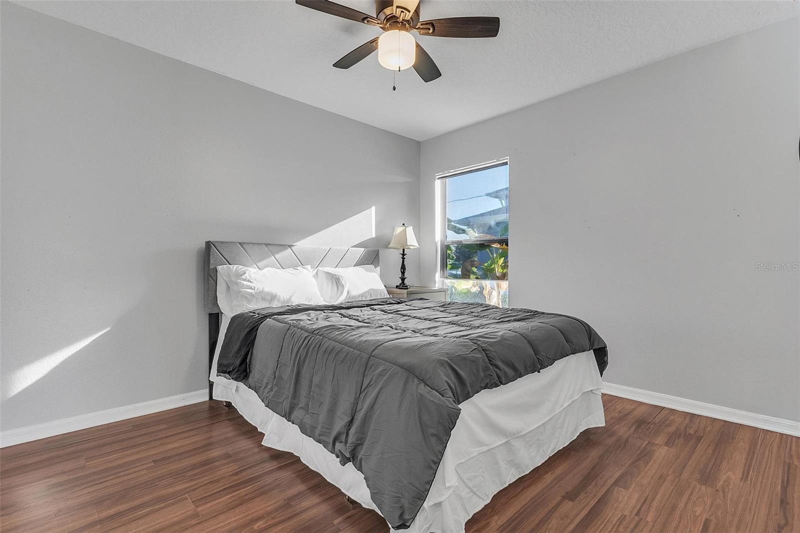 04 FAIRWAYS - Residential Lease