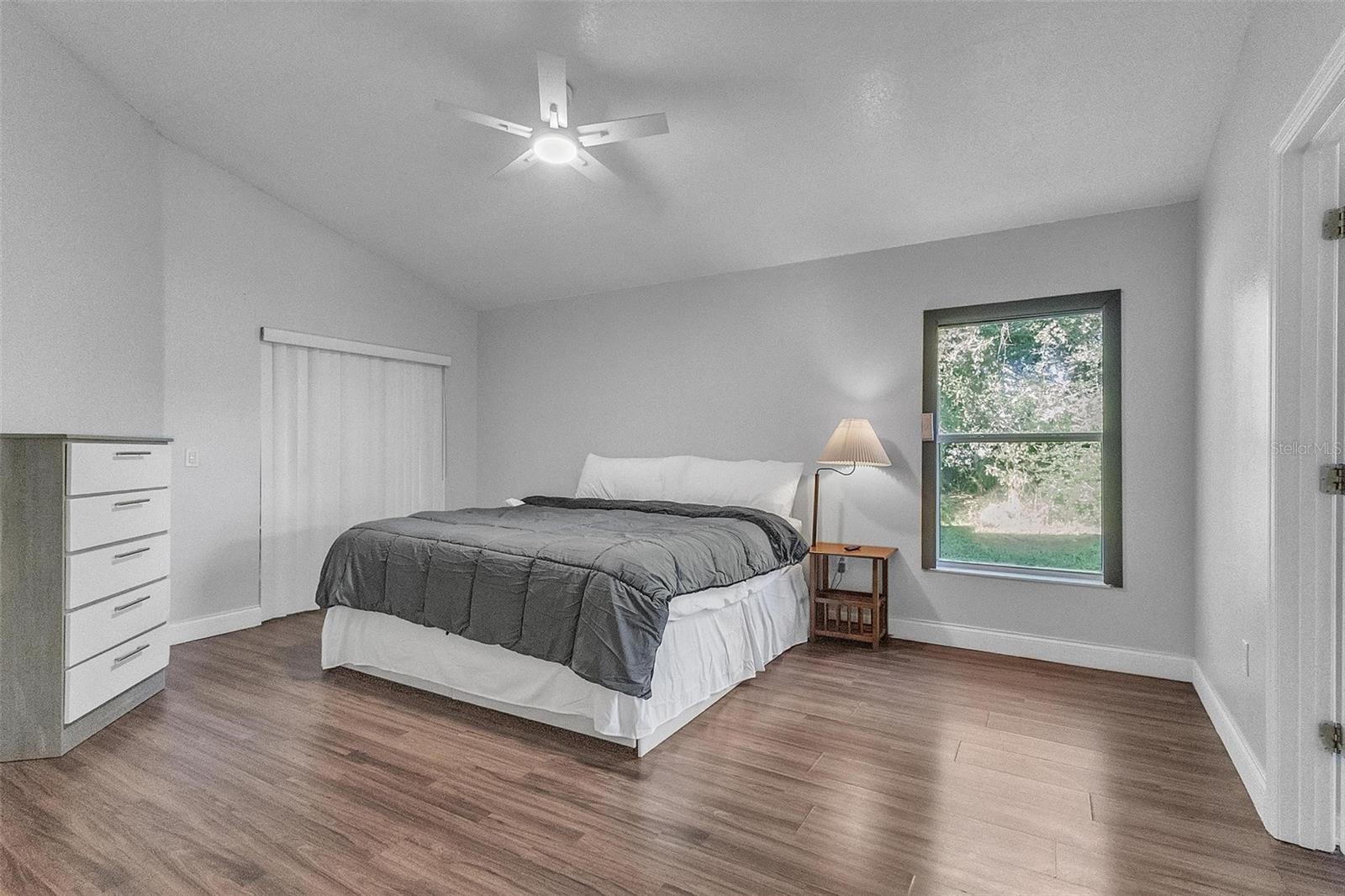 04 FAIRWAYS - Residential Lease