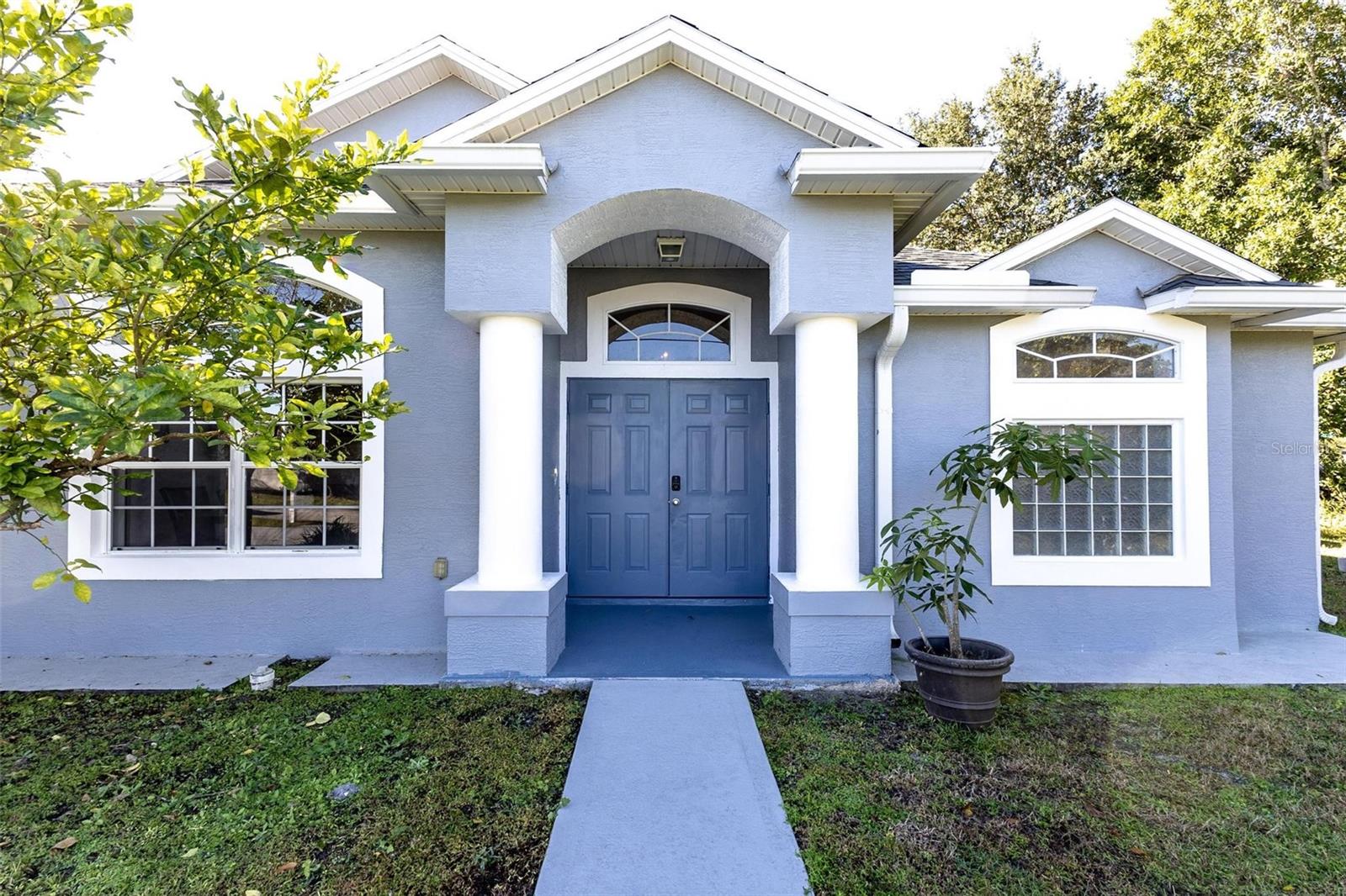 04 FAIRWAYS - Residential Lease