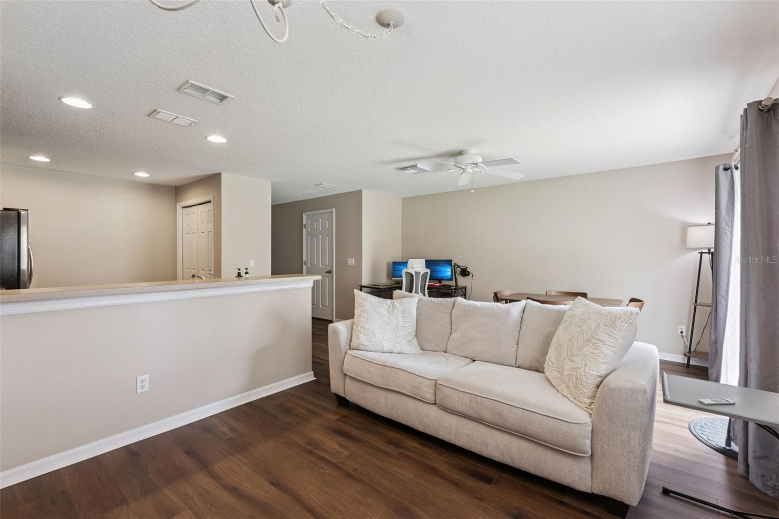 4246 TRIDENT POINT