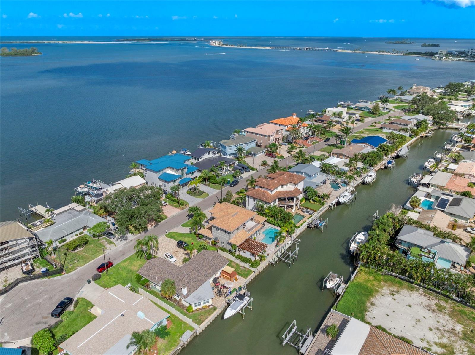 HARBOR VIEW VILLAS - Residential