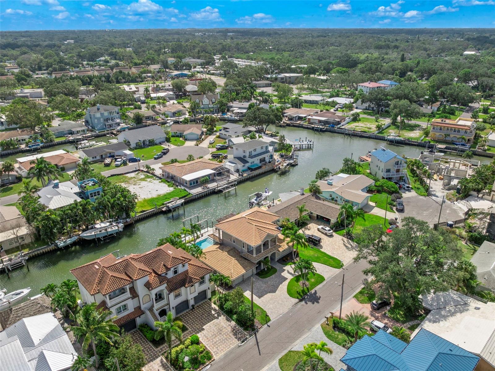 HARBOR VIEW VILLAS - Residential