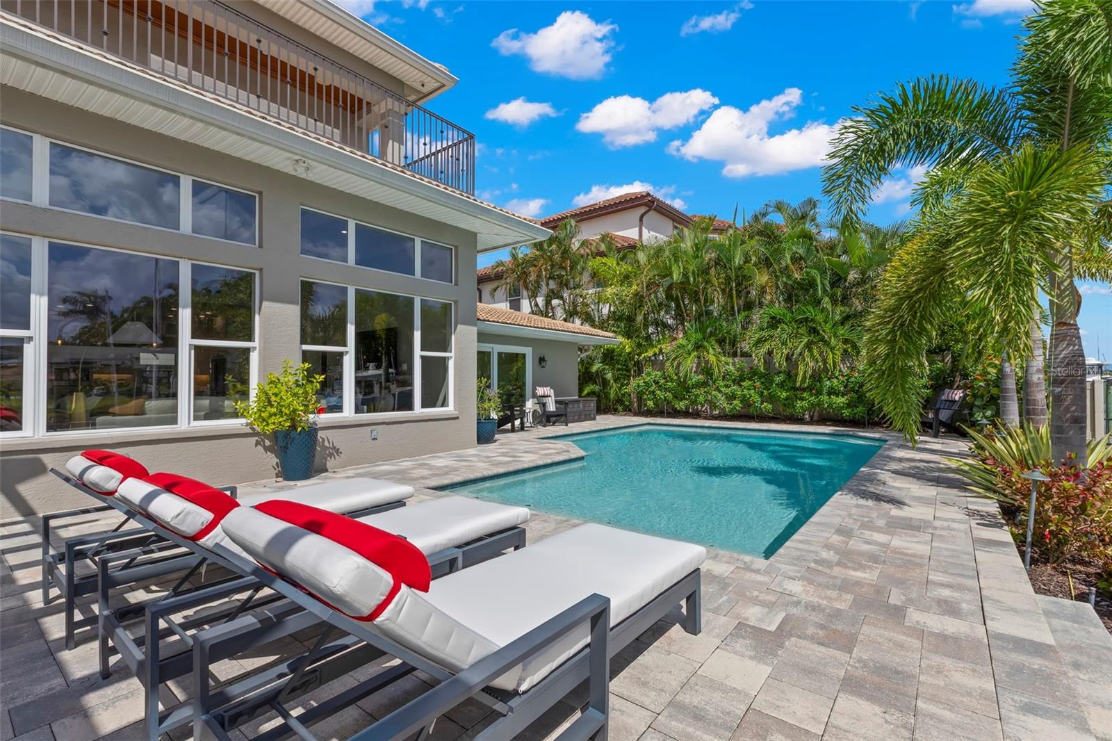 HARBOR VIEW VILLAS - Residential