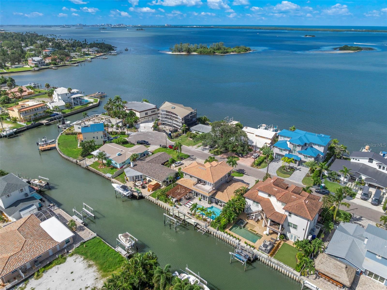 HARBOR VIEW VILLAS - Residential