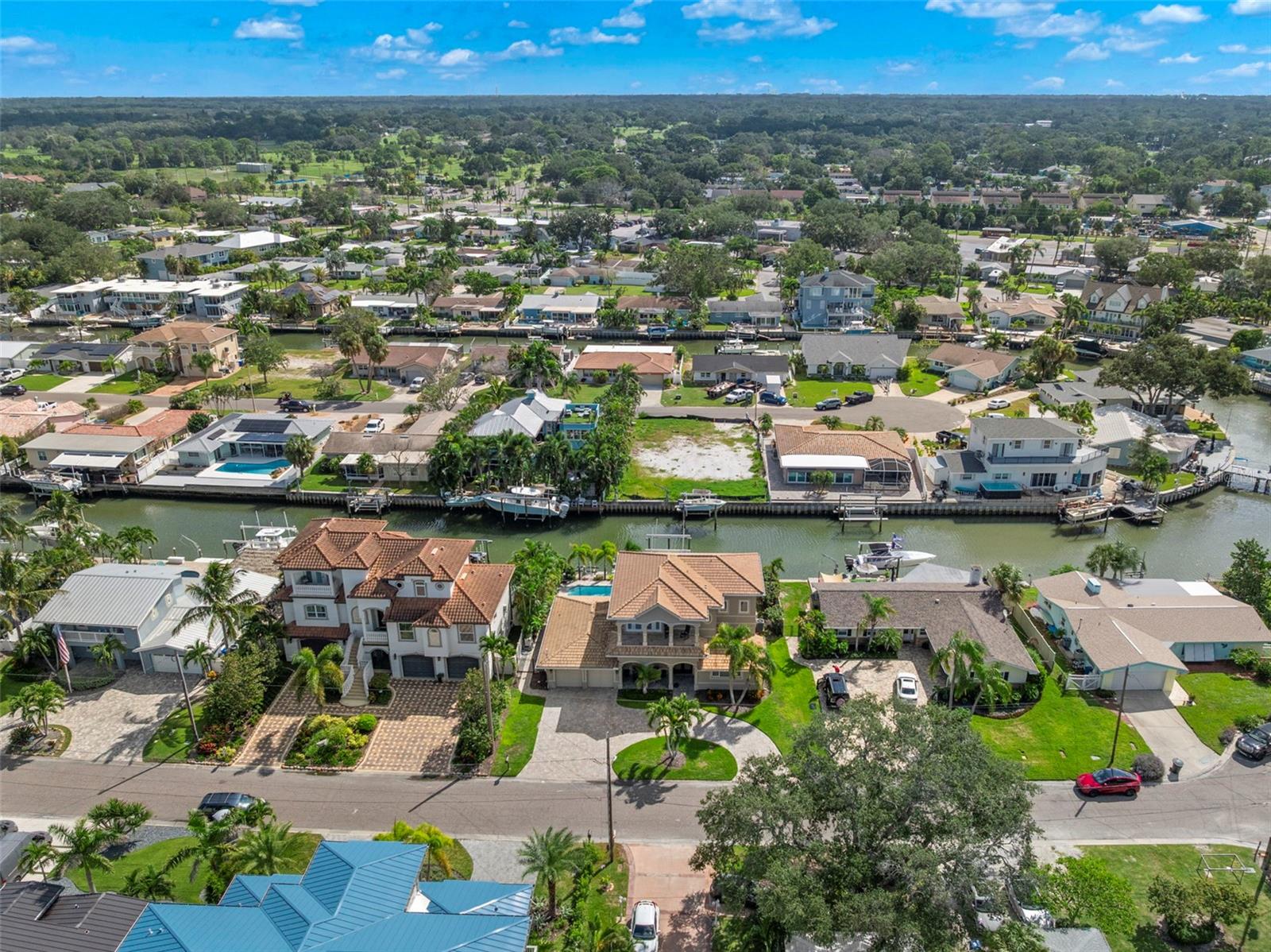 HARBOR VIEW VILLAS - Residential