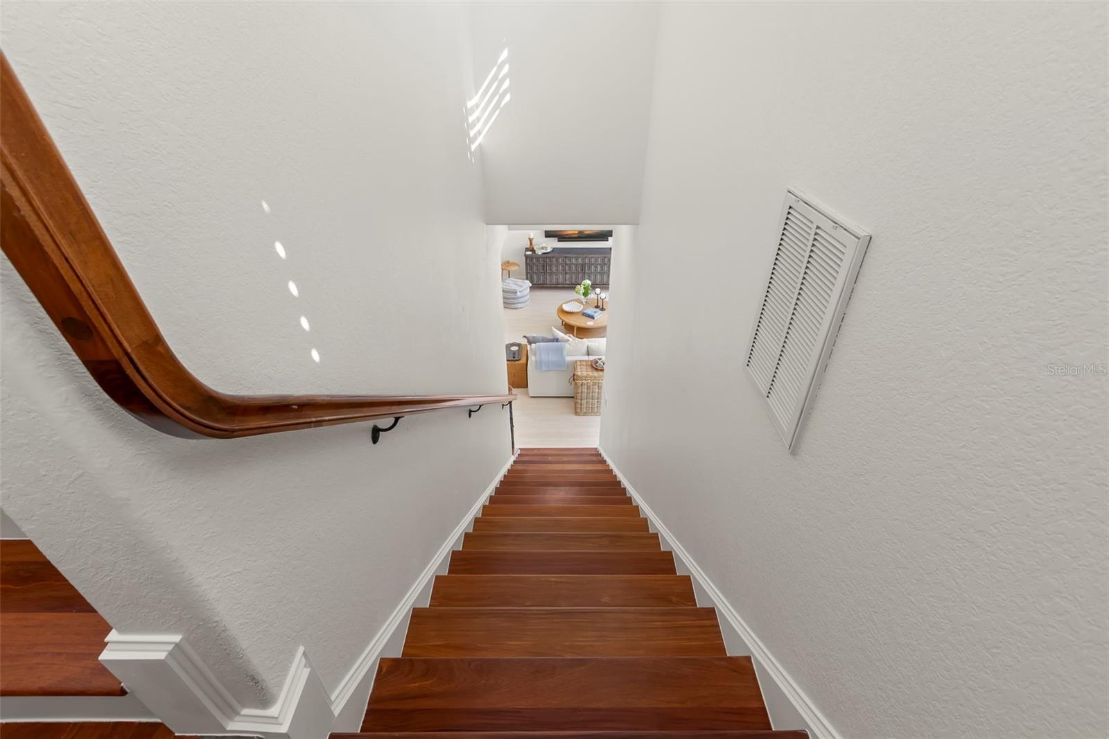 HARBOR VIEW VILLAS - Residential
