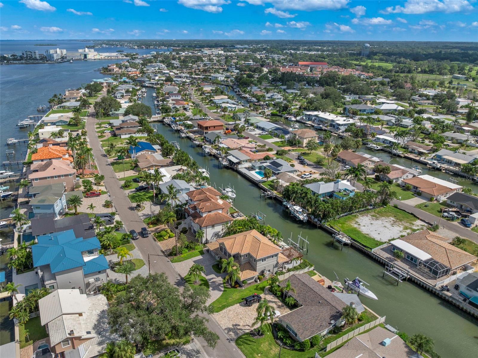 HARBOR VIEW VILLAS - Residential