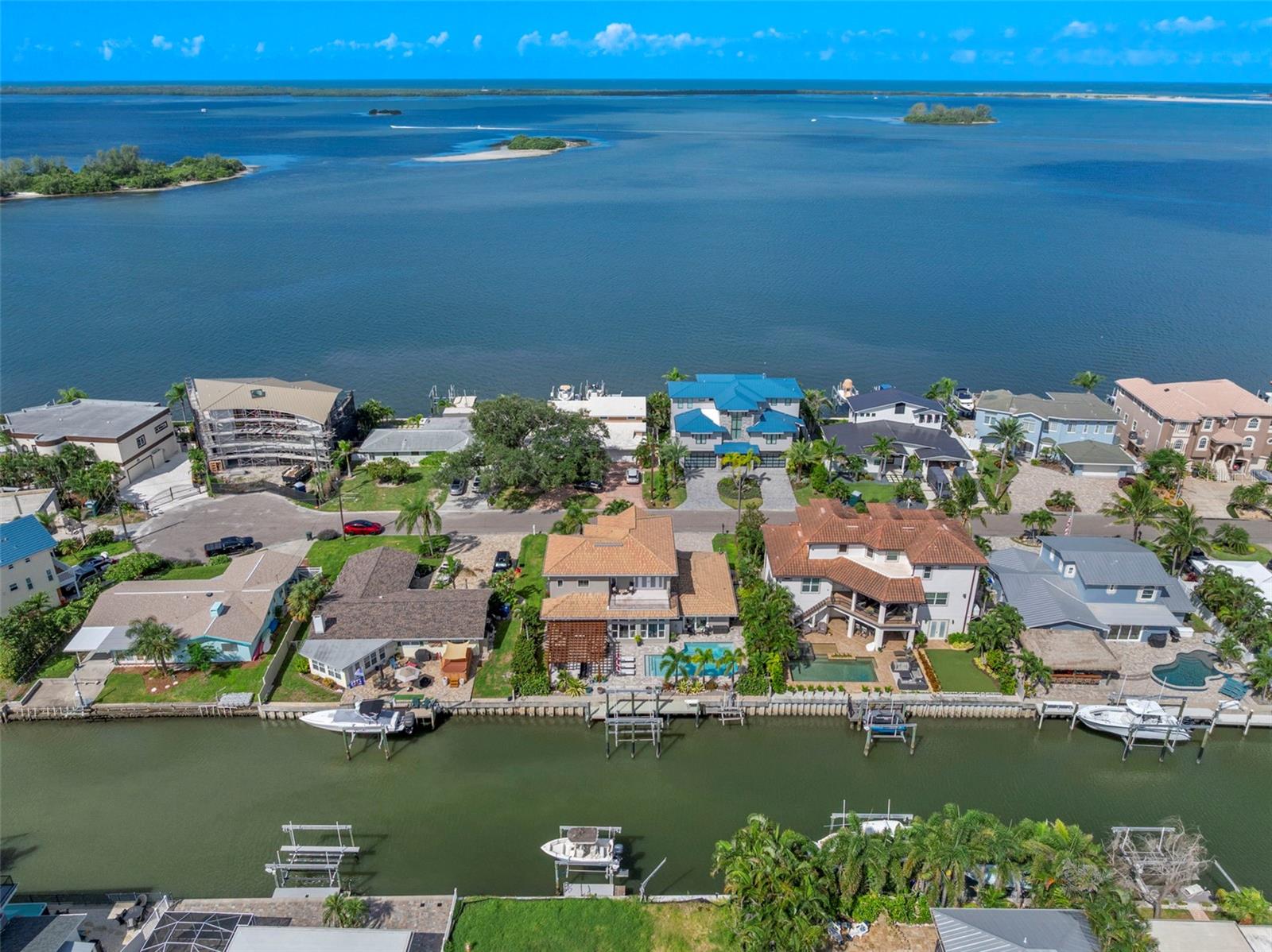 HARBOR VIEW VILLAS - Residential