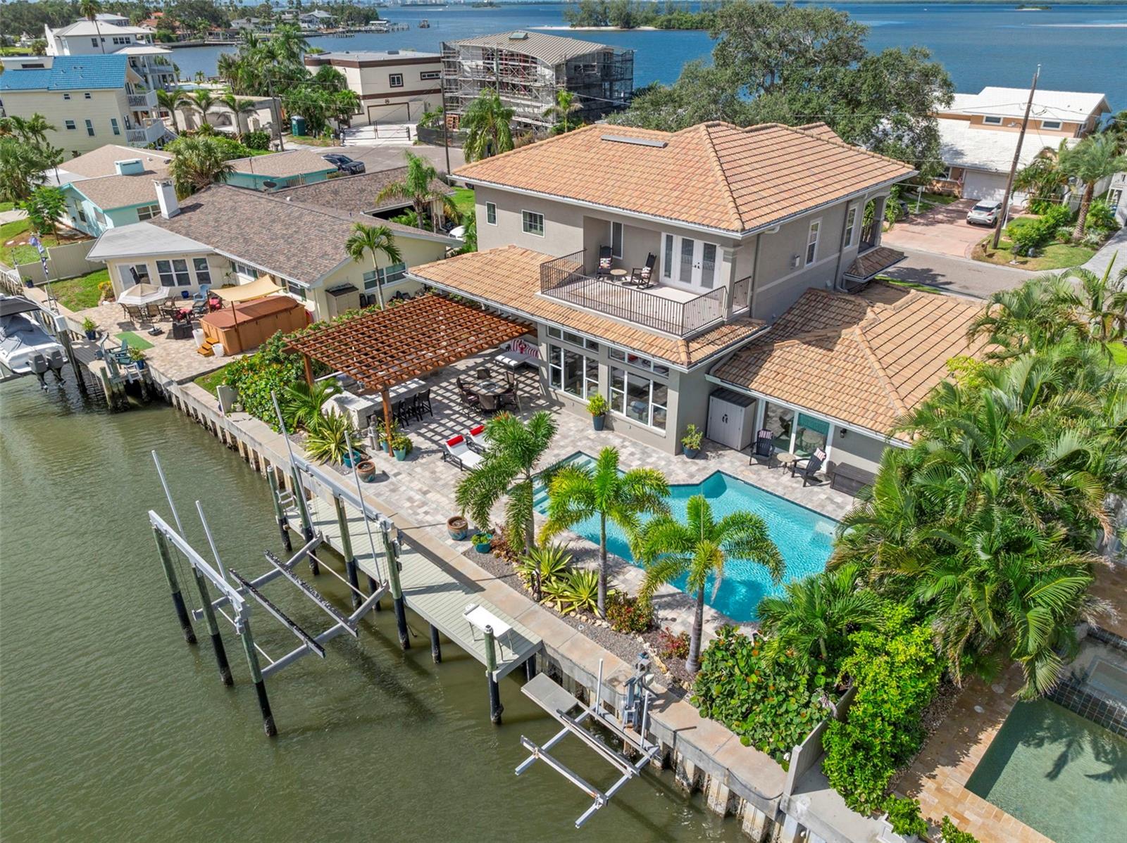 HARBOR VIEW VILLAS - Residential