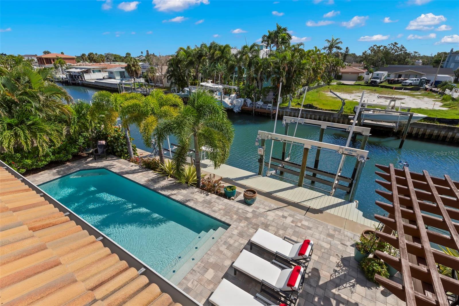 HARBOR VIEW VILLAS - Residential
