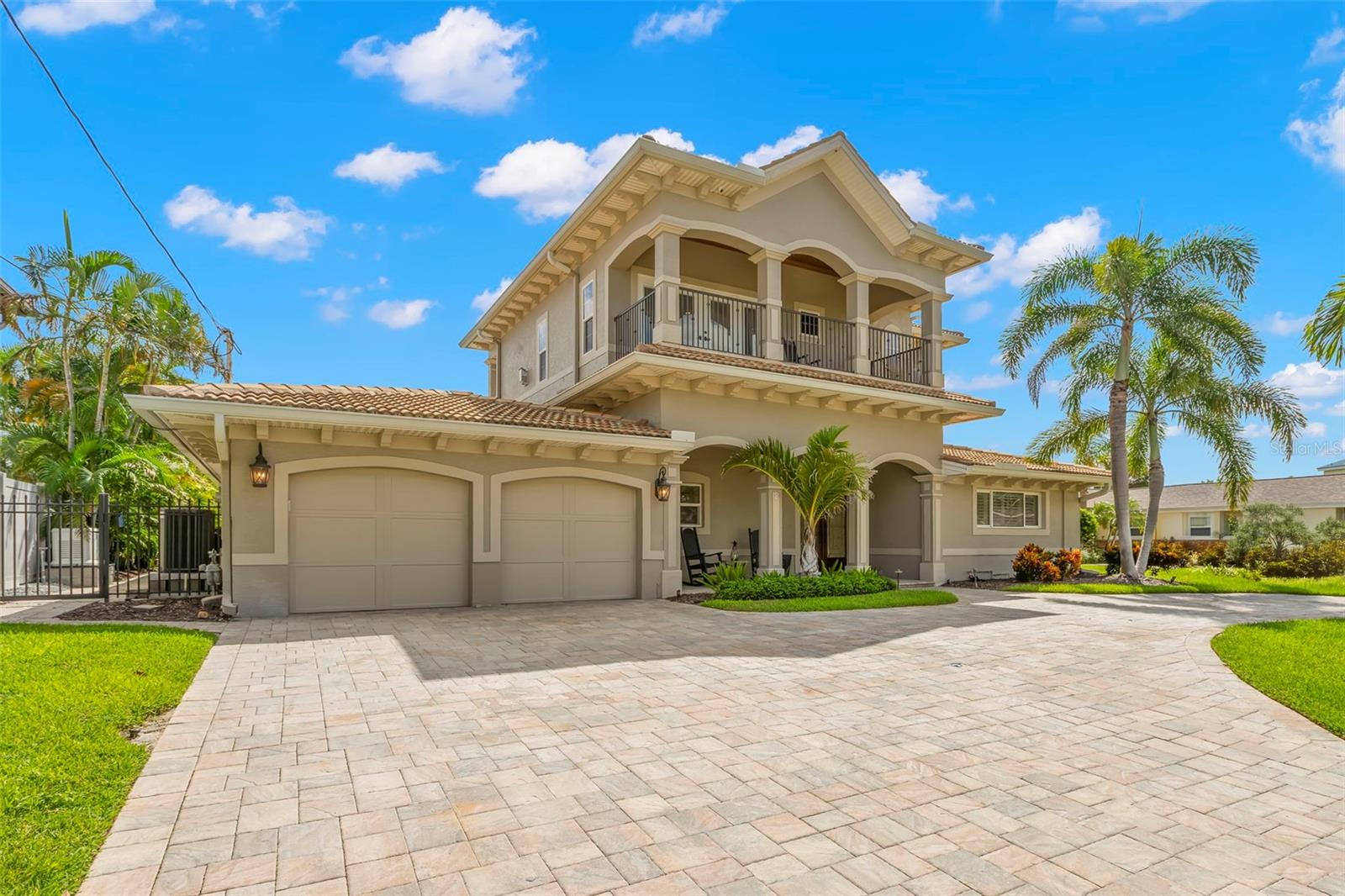 HARBOR VIEW VILLAS - Residential