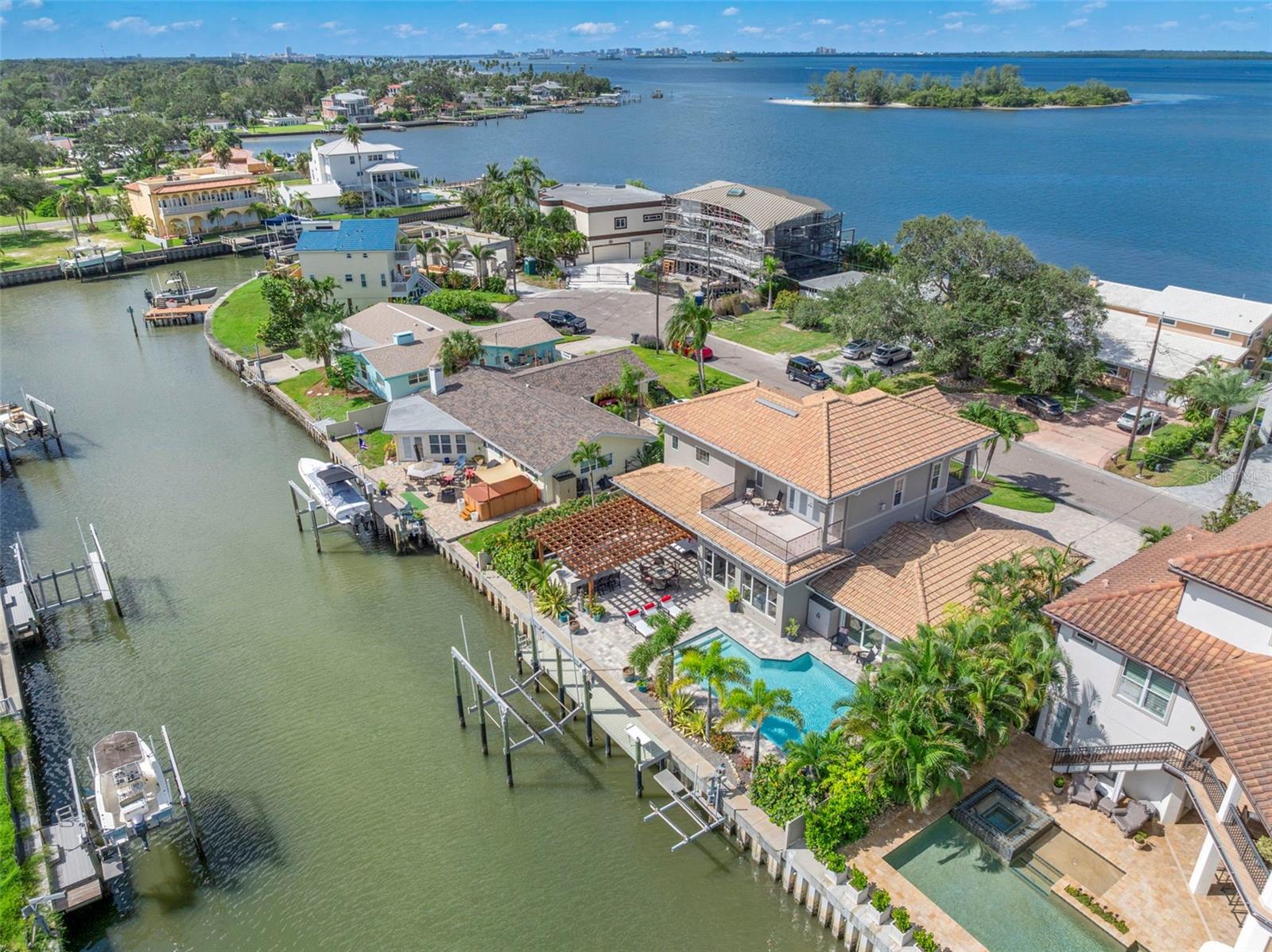 HARBOR VIEW VILLAS - Residential