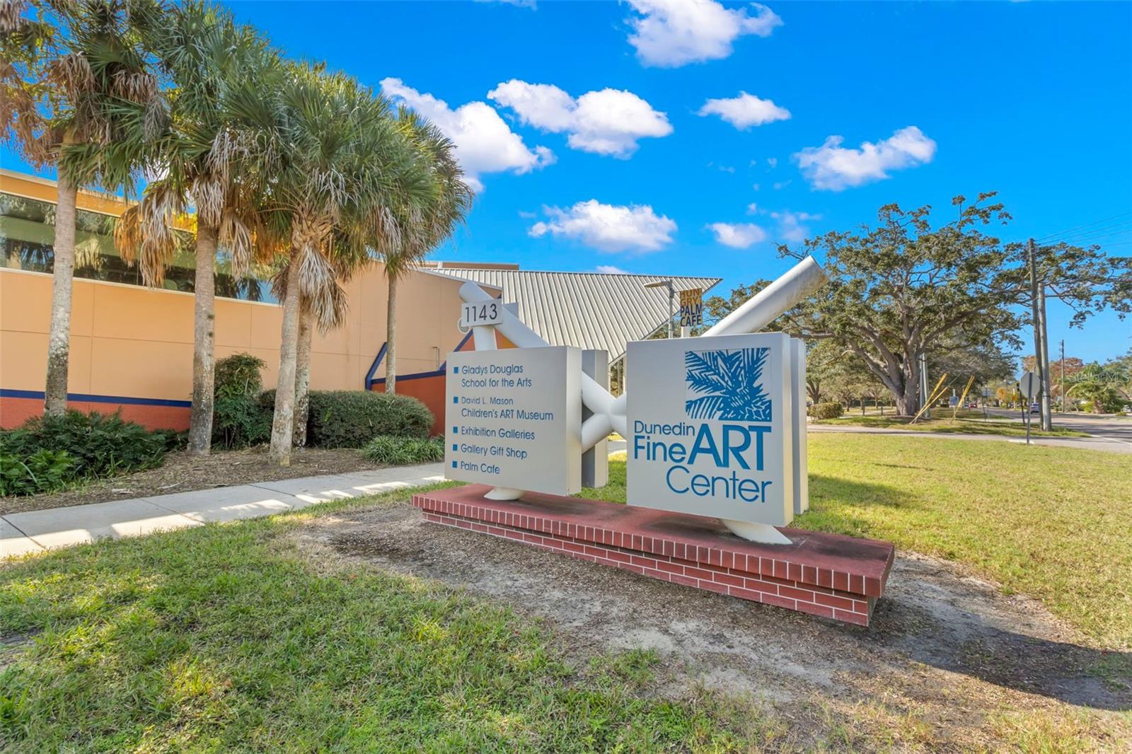 HARBOR VIEW VILLAS - Residential