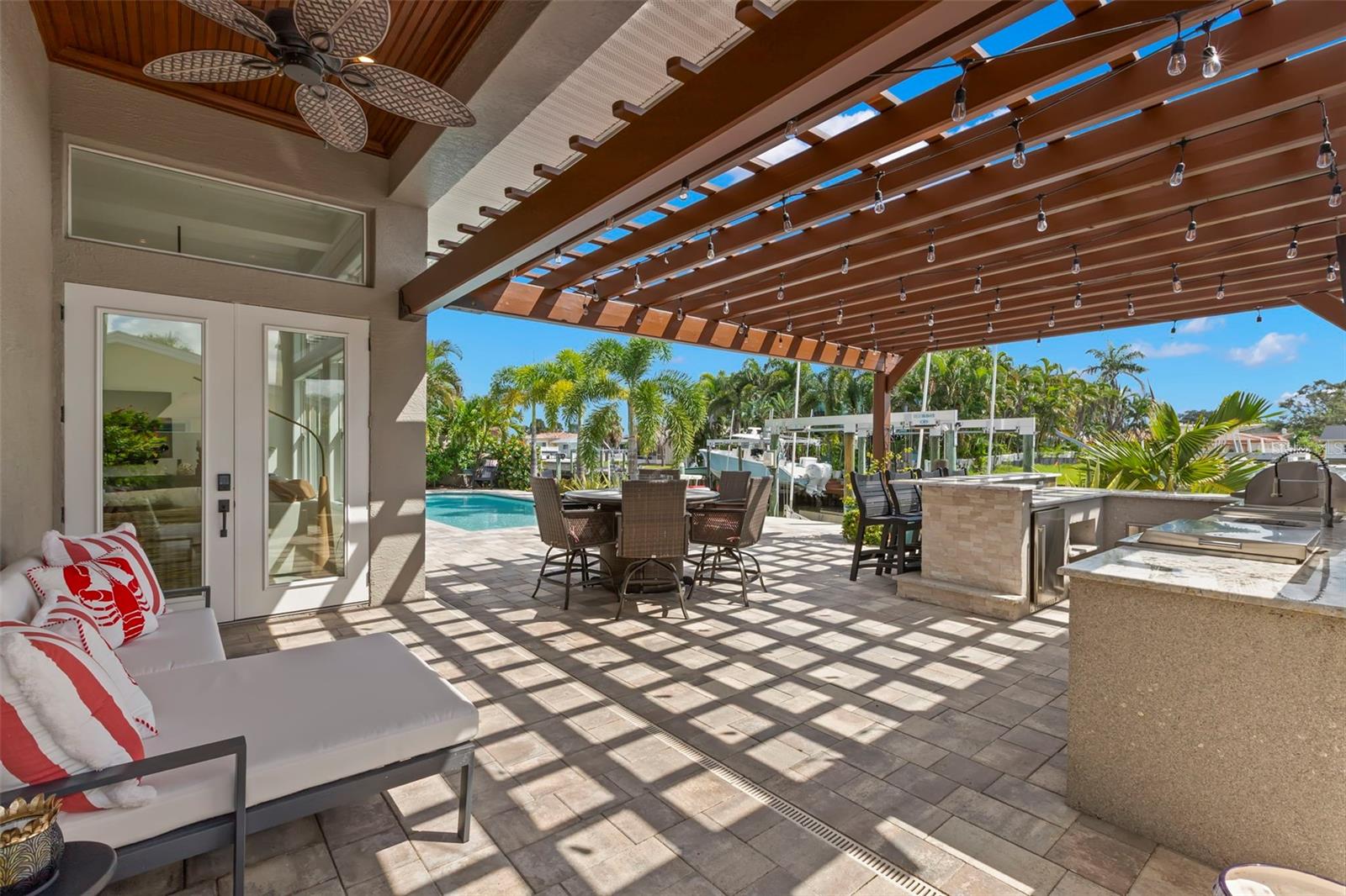 HARBOR VIEW VILLAS - Residential