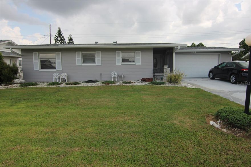 Well-kept 2 bedroom, 2 bath home with attached 2 car garage. Access to the 55+ Sun City Center community recreational facilities and Florida attractions. A short drive to world-class beaches, 3 airports, and Tampa, Sarasota, St. Petersburg restaurants and attractions. Major Orlando attractions less than 2 hours and Tampa's Busch Gardens only 45 minutes. Sun City Center is the perfect place to enjoy sunny Florida. Close to shopping and activities. SHORT TERM OR ANNUAL.