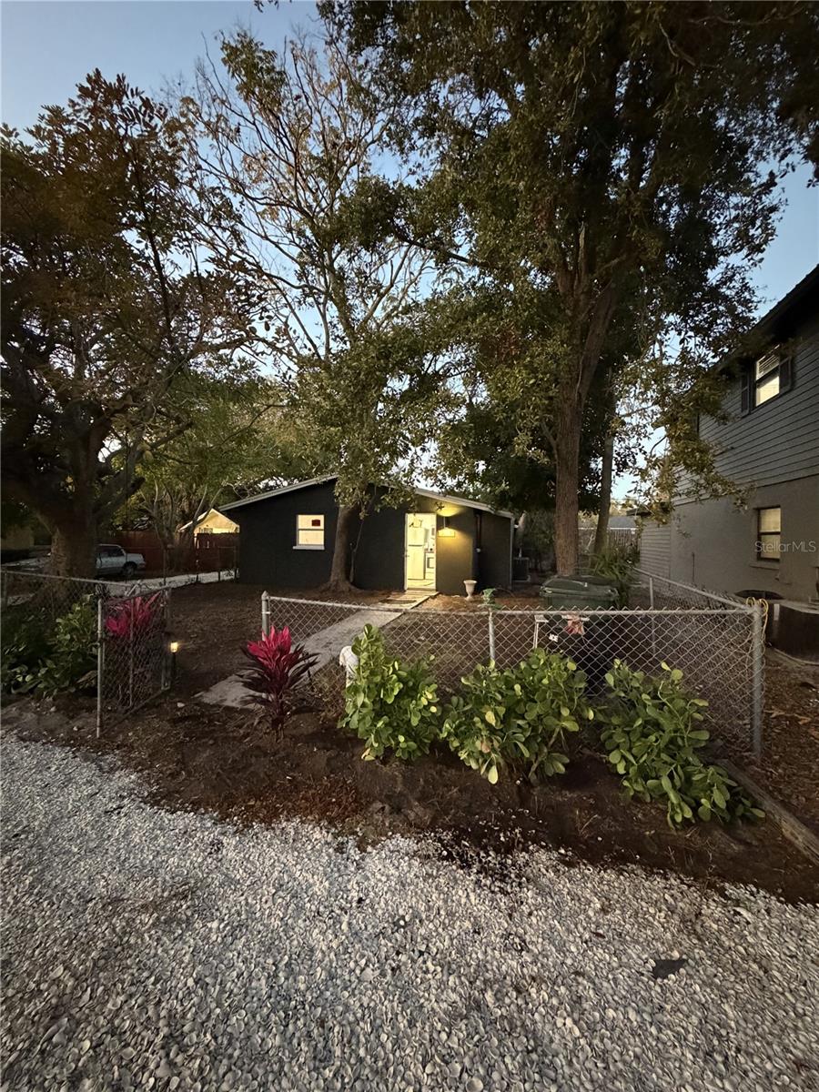 TAMIAMI TERRACE - Residential Income
