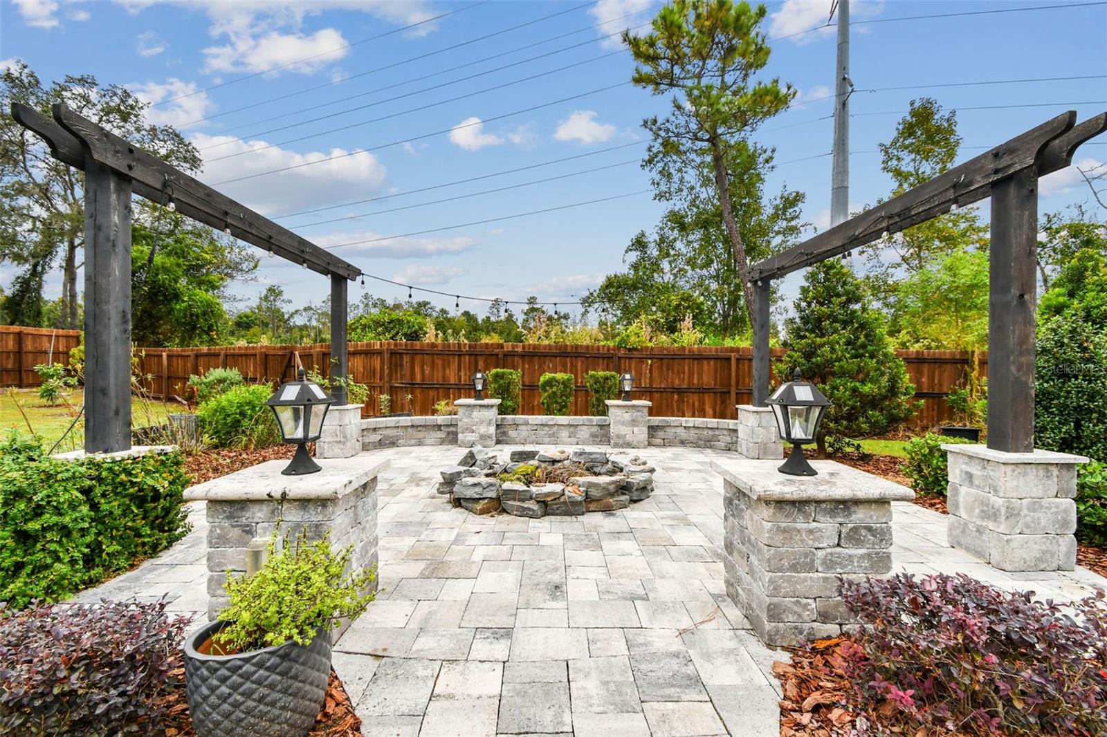 SEIBERT MANOR - Residential