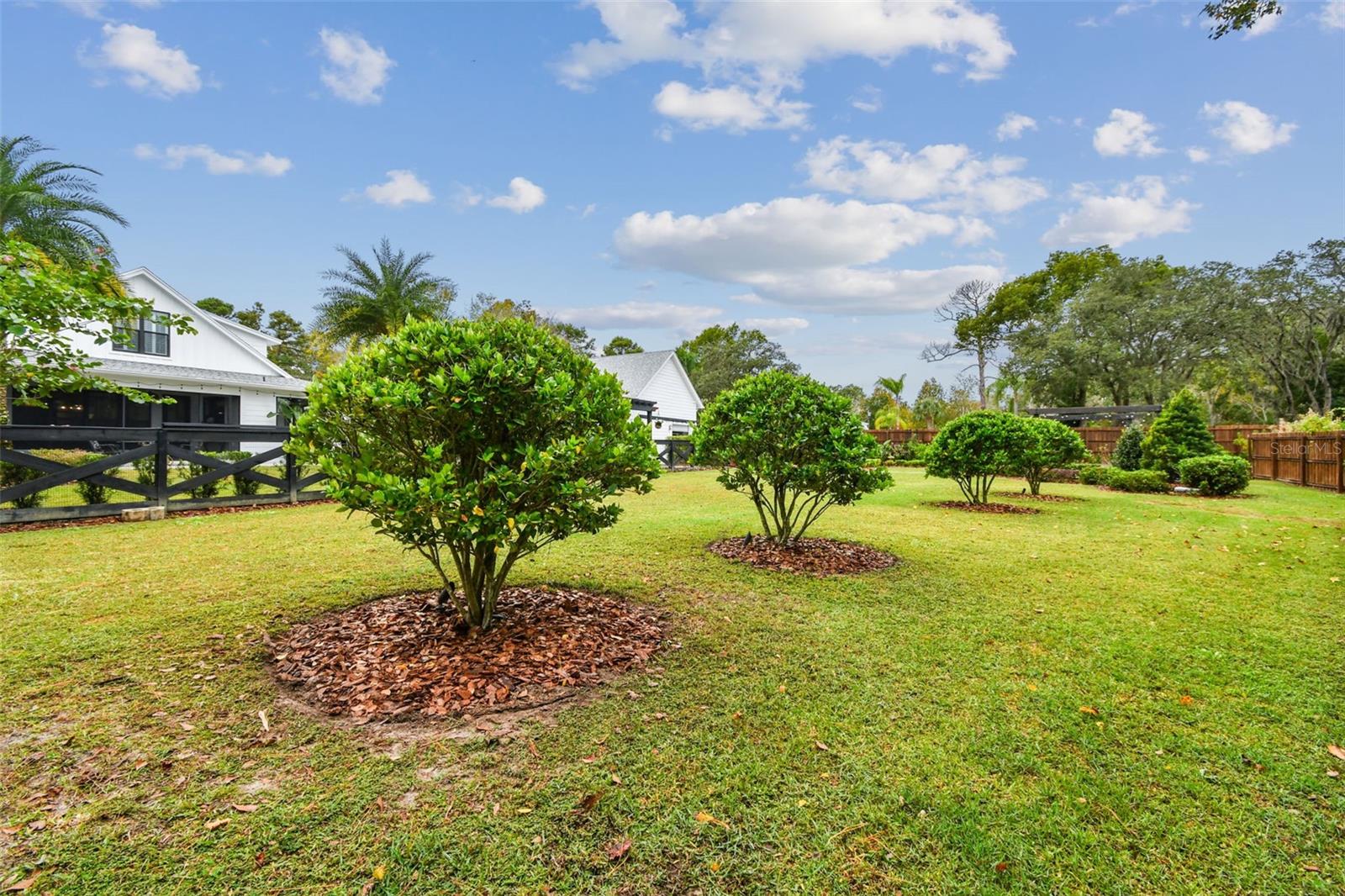 SEIBERT MANOR - Residential