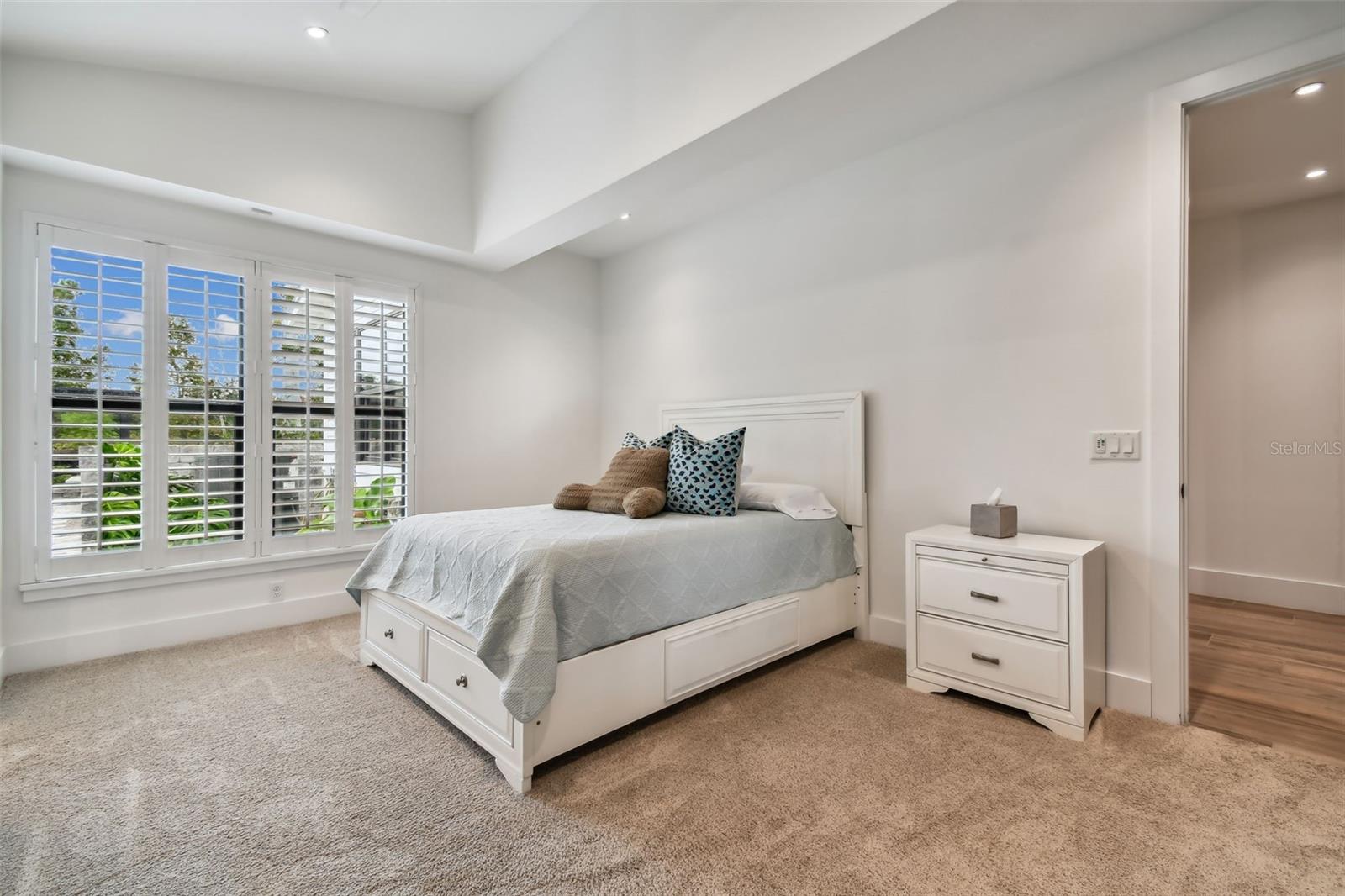 SEIBERT MANOR - Residential