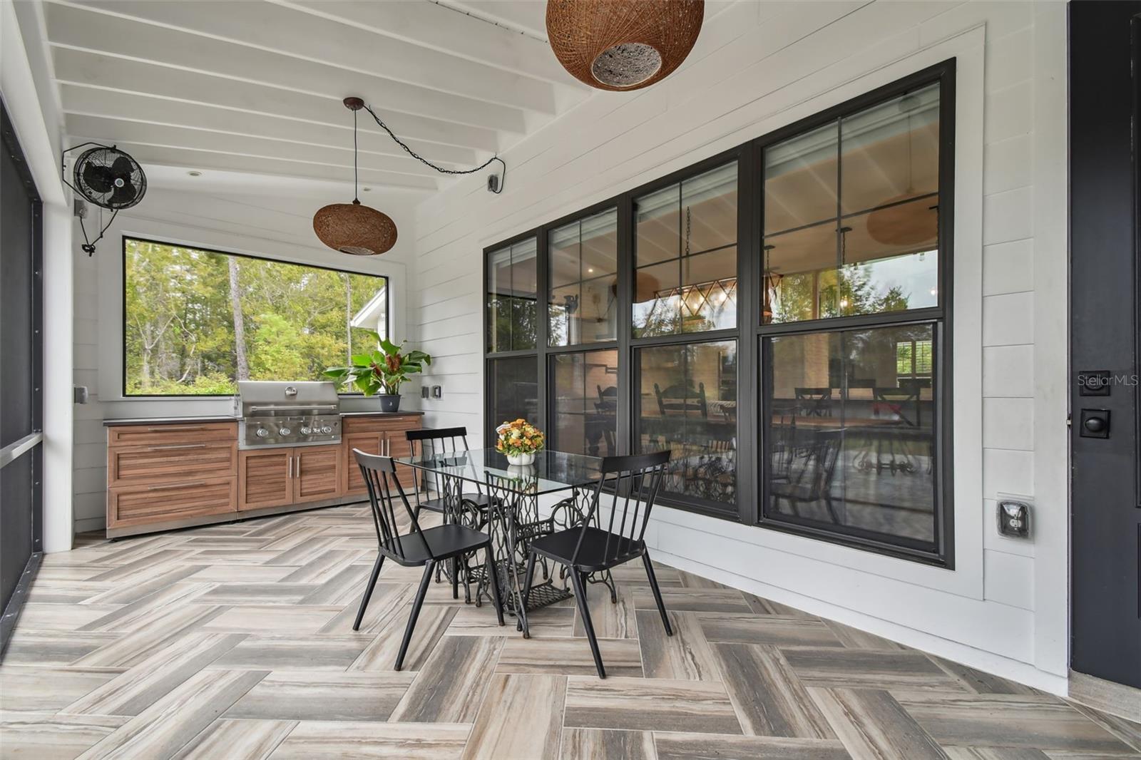 SEIBERT MANOR - Residential