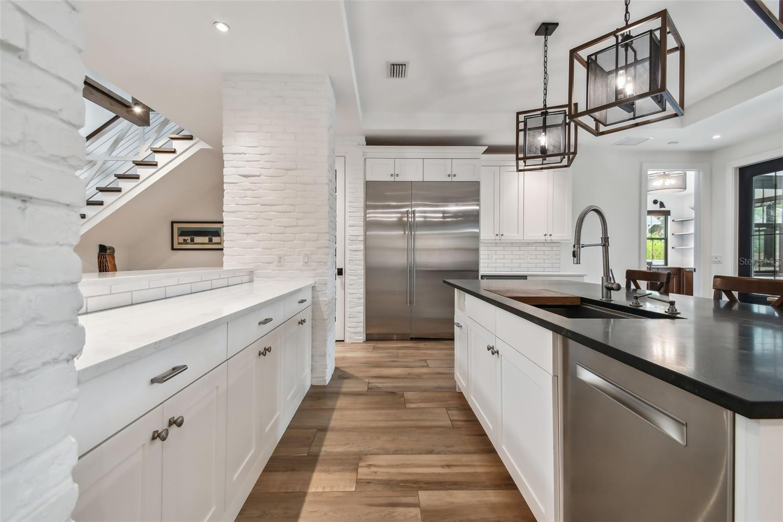 SEIBERT MANOR - Residential