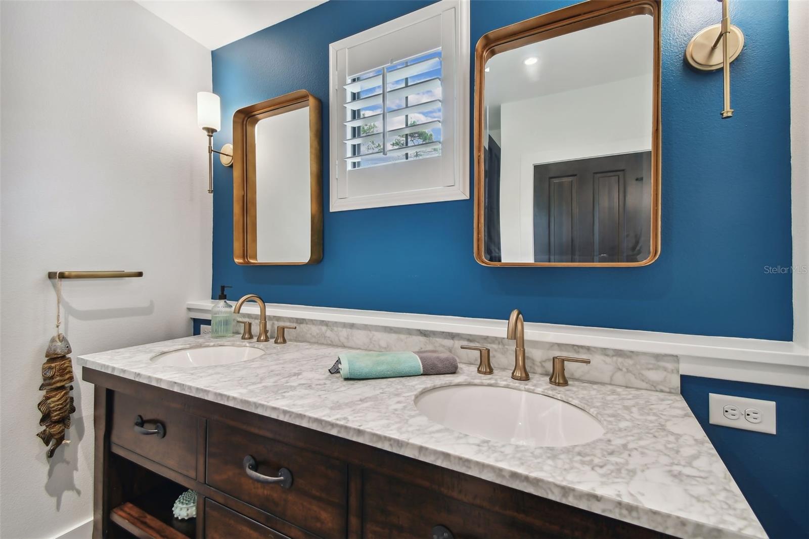 SEIBERT MANOR - Residential