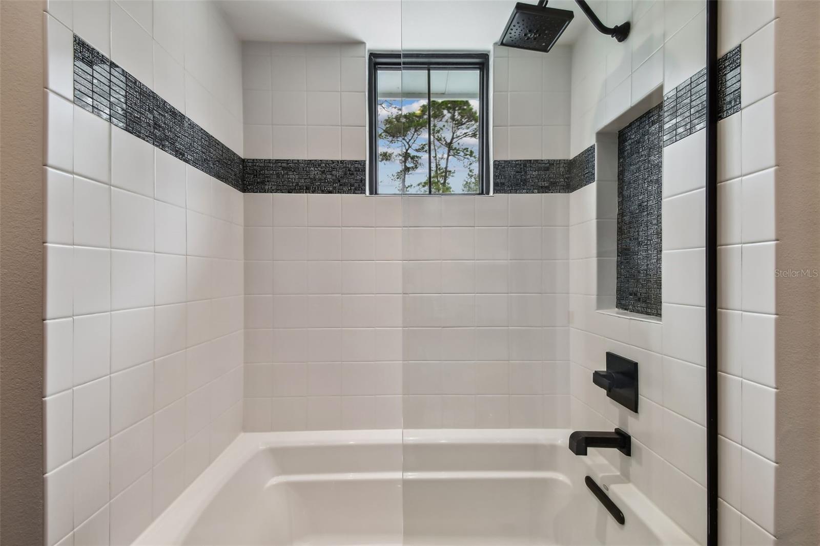 SEIBERT MANOR - Residential