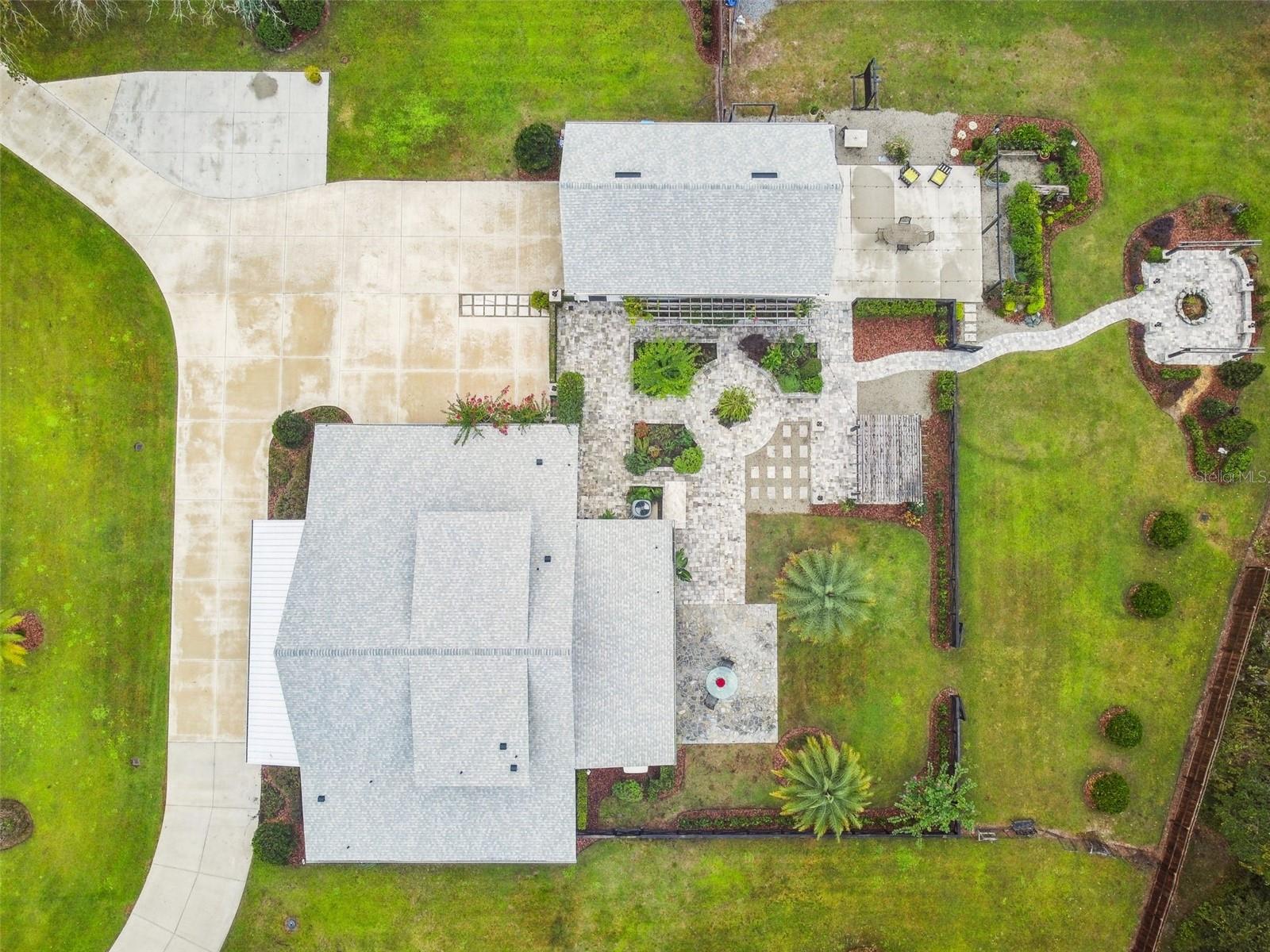 SEIBERT MANOR - Residential