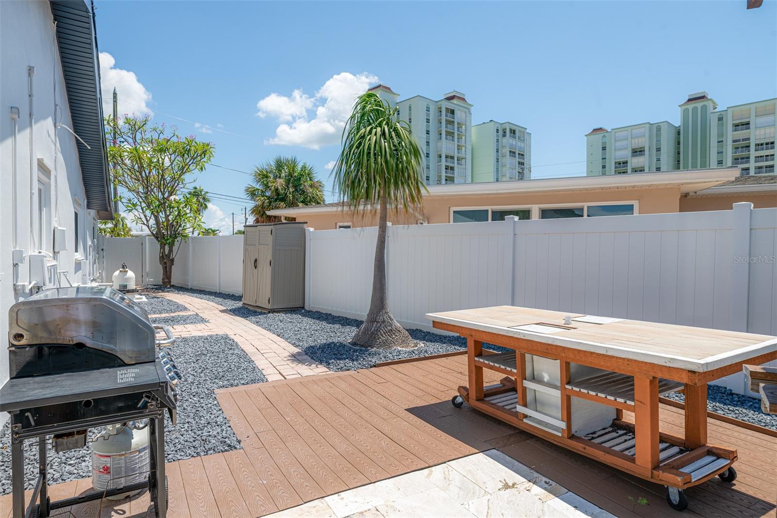 THREE PALMS POINT - Residential