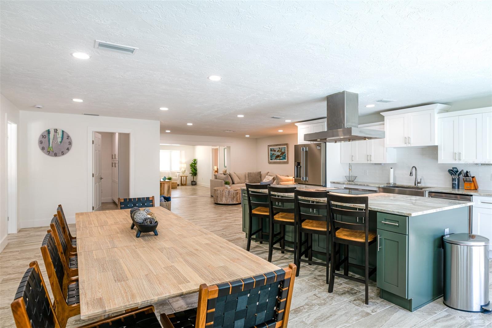 THREE PALMS POINT - Residential