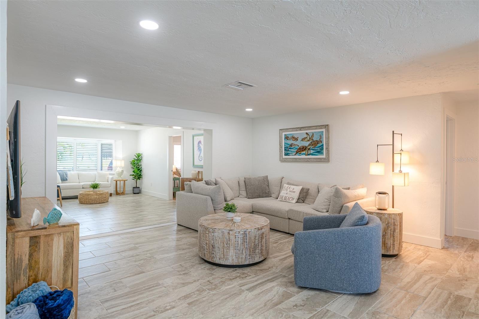 THREE PALMS POINT - Residential