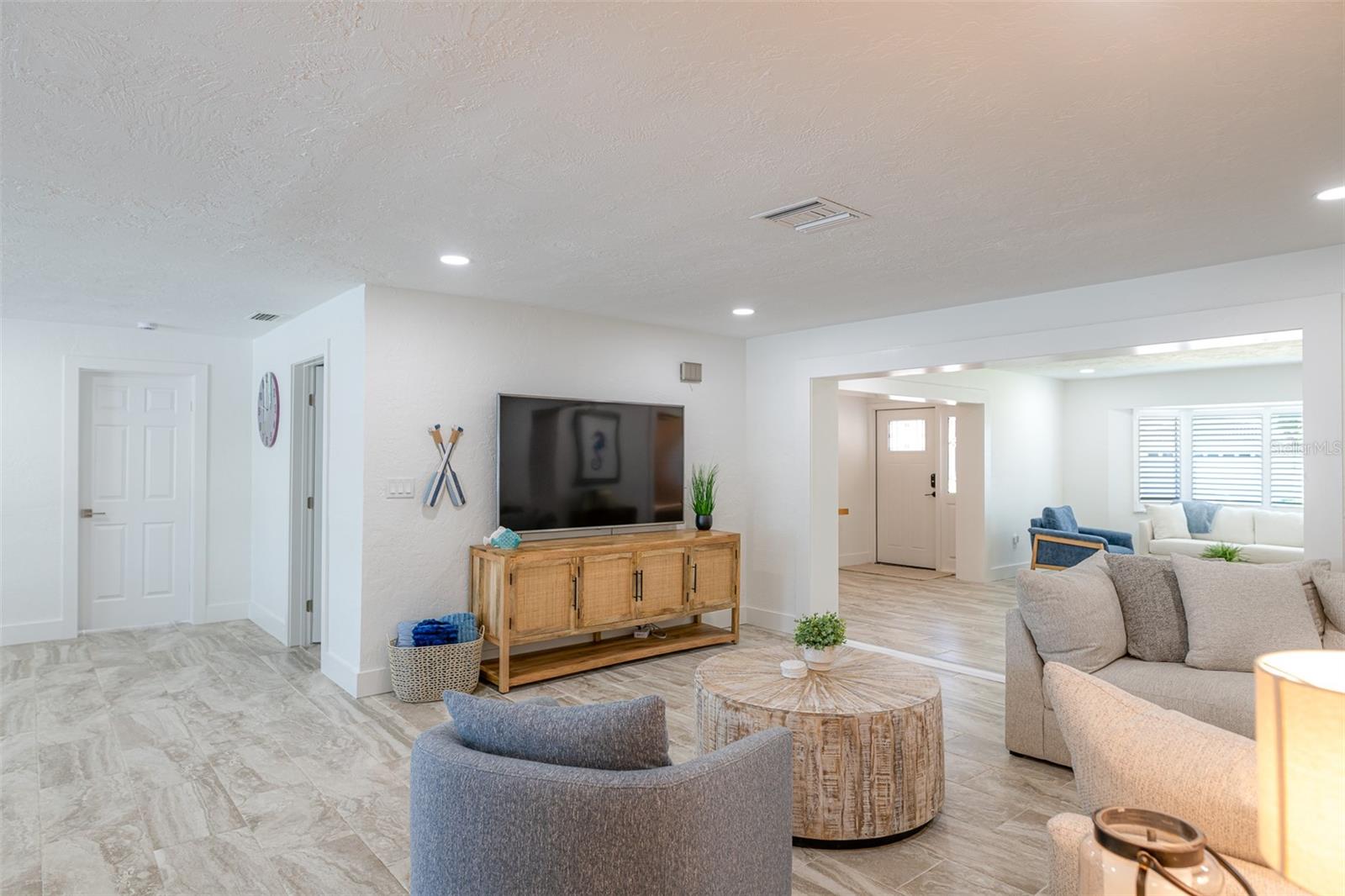 THREE PALMS POINT - Residential