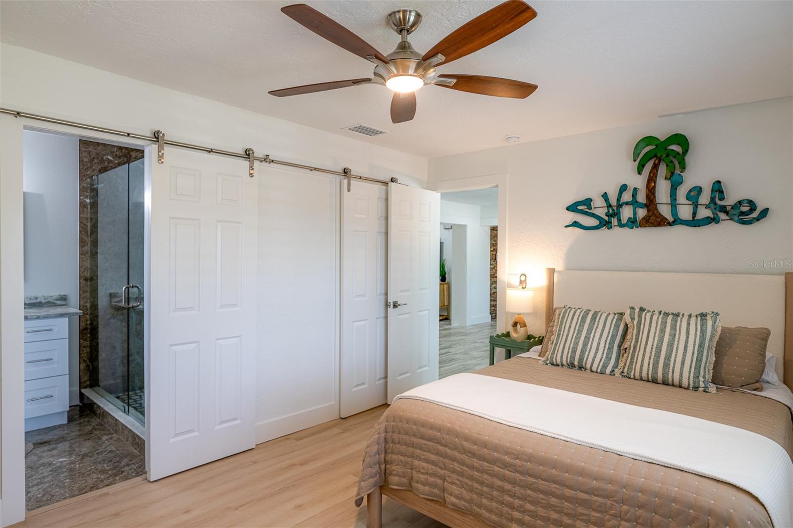 THREE PALMS POINT - Residential