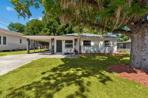 Photo of 11206 N Arden Avenue, Tampa, FL 33612 (MLS # TB8503477)