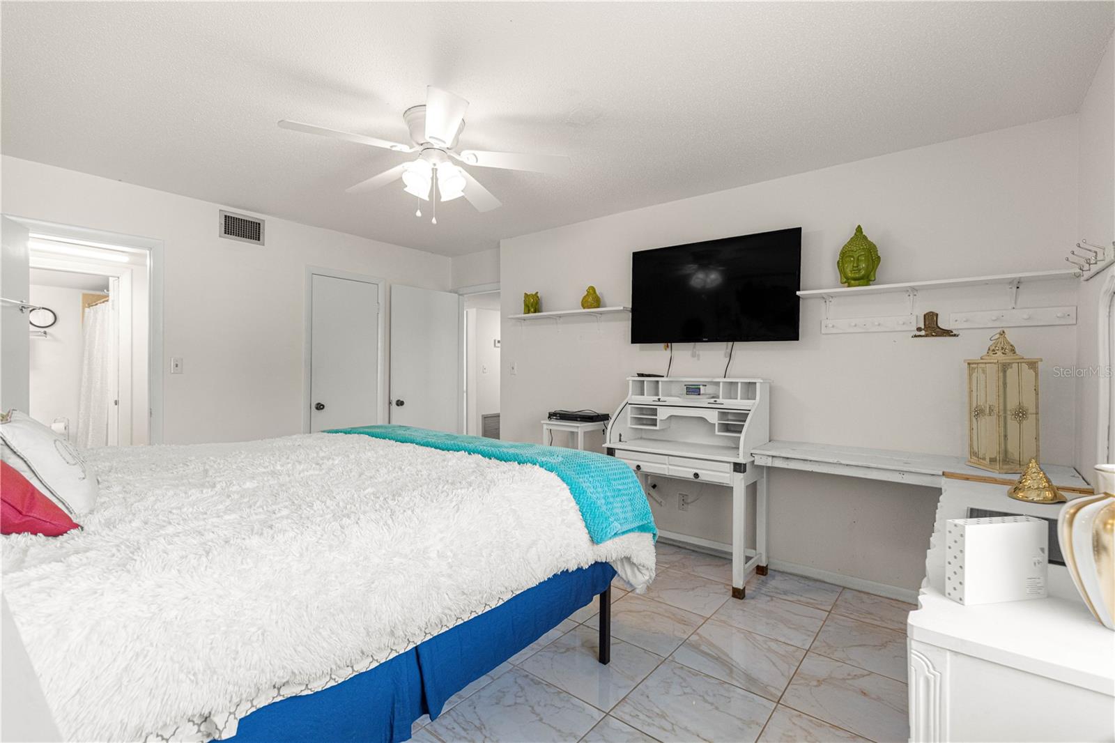 TWIN LAKES VILLAGE EAST - Residential