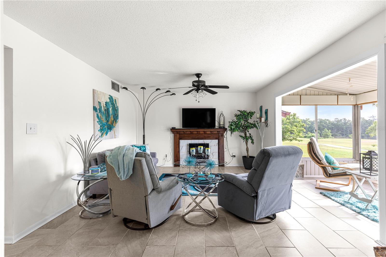 TWIN LAKES VILLAGE EAST - Residential