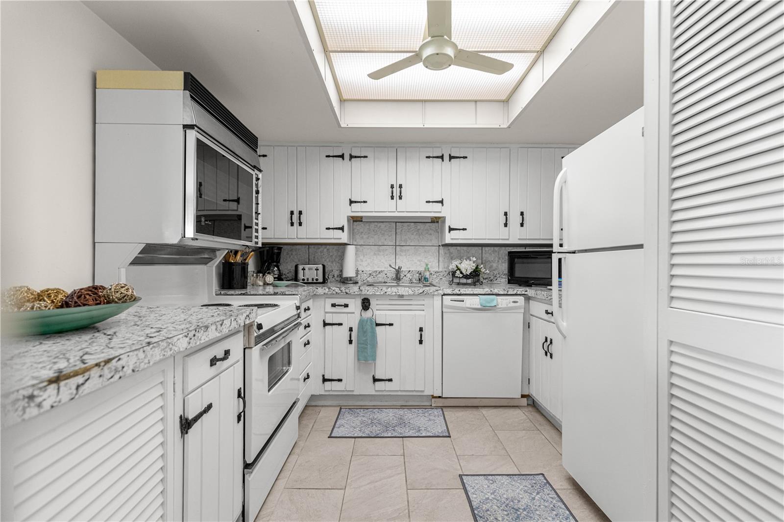 TWIN LAKES VILLAGE EAST - Residential