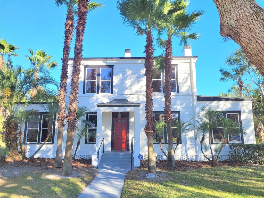 Photo of 219 S Clyde Avenue, Kissimmee, FL 34741 (MLS # S5147318)