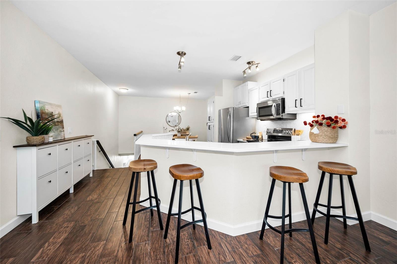 ISLAND WALK A CONDO - Residential