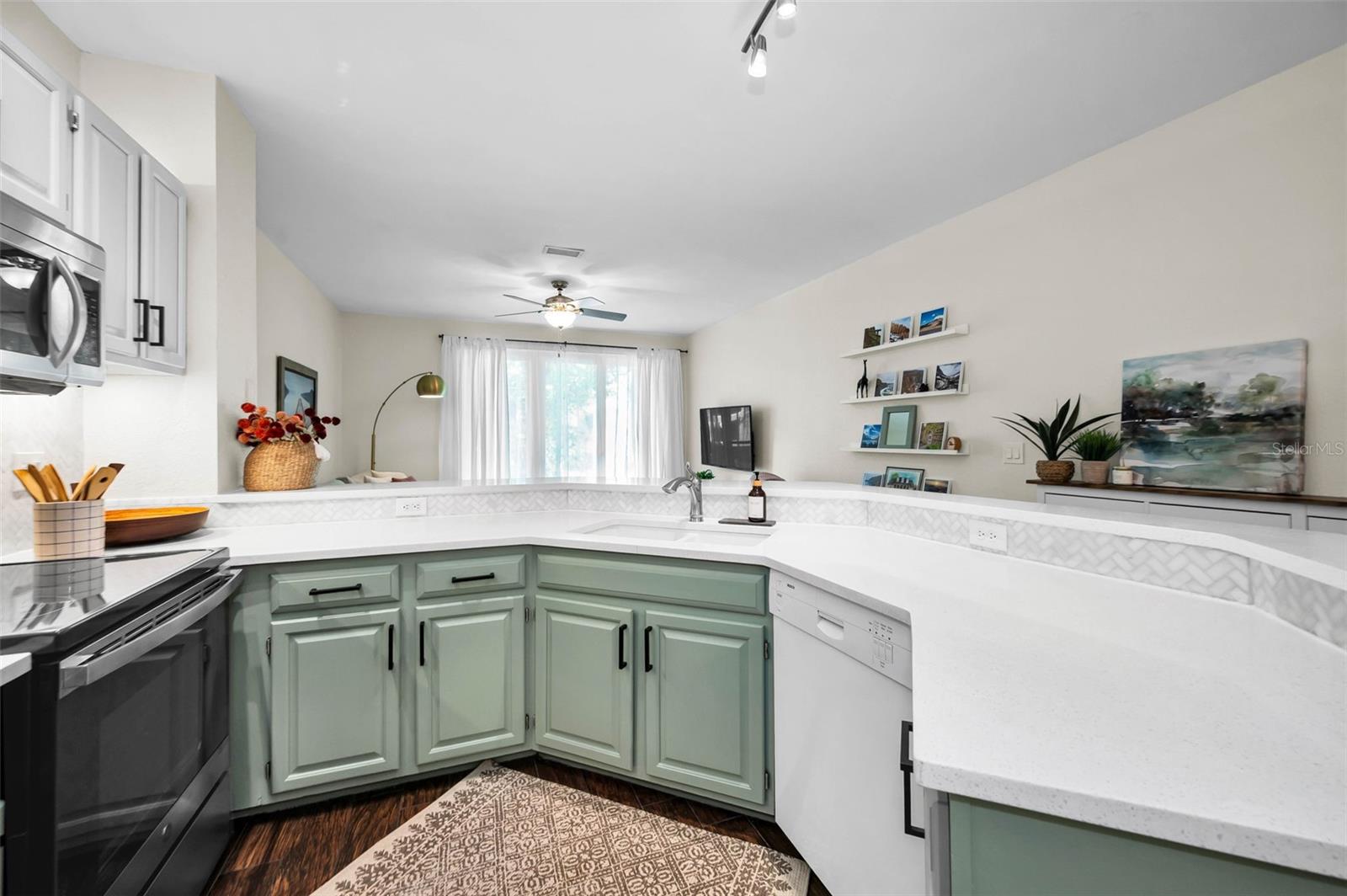 ISLAND WALK A CONDO - Residential