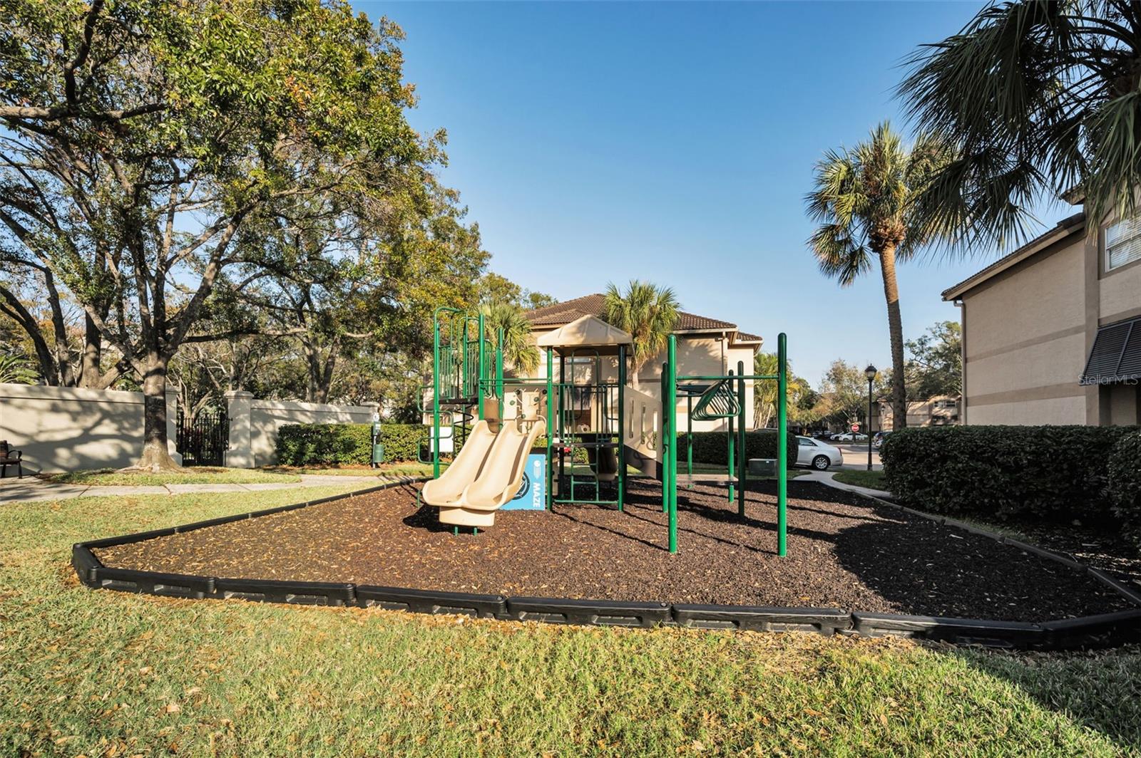 ISLAND WALK A CONDO - Residential