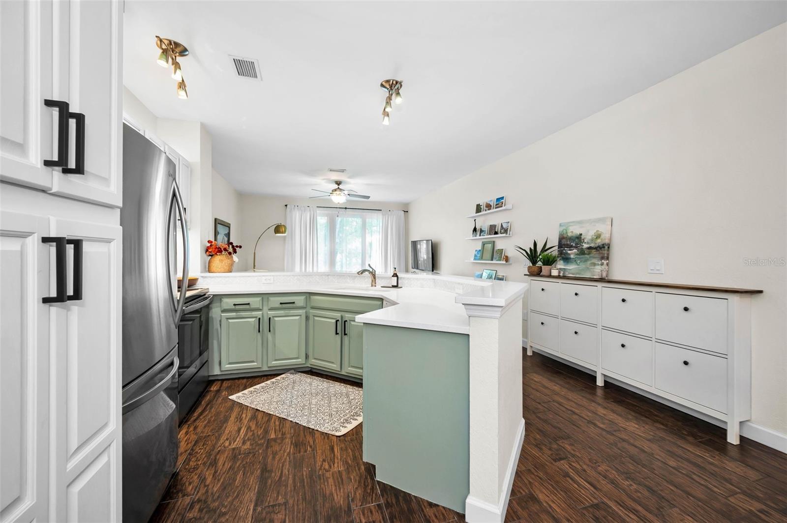 ISLAND WALK A CONDO - Residential