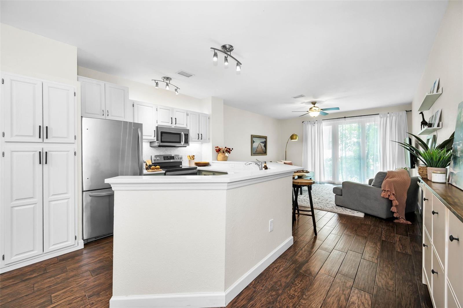 ISLAND WALK A CONDO - Residential