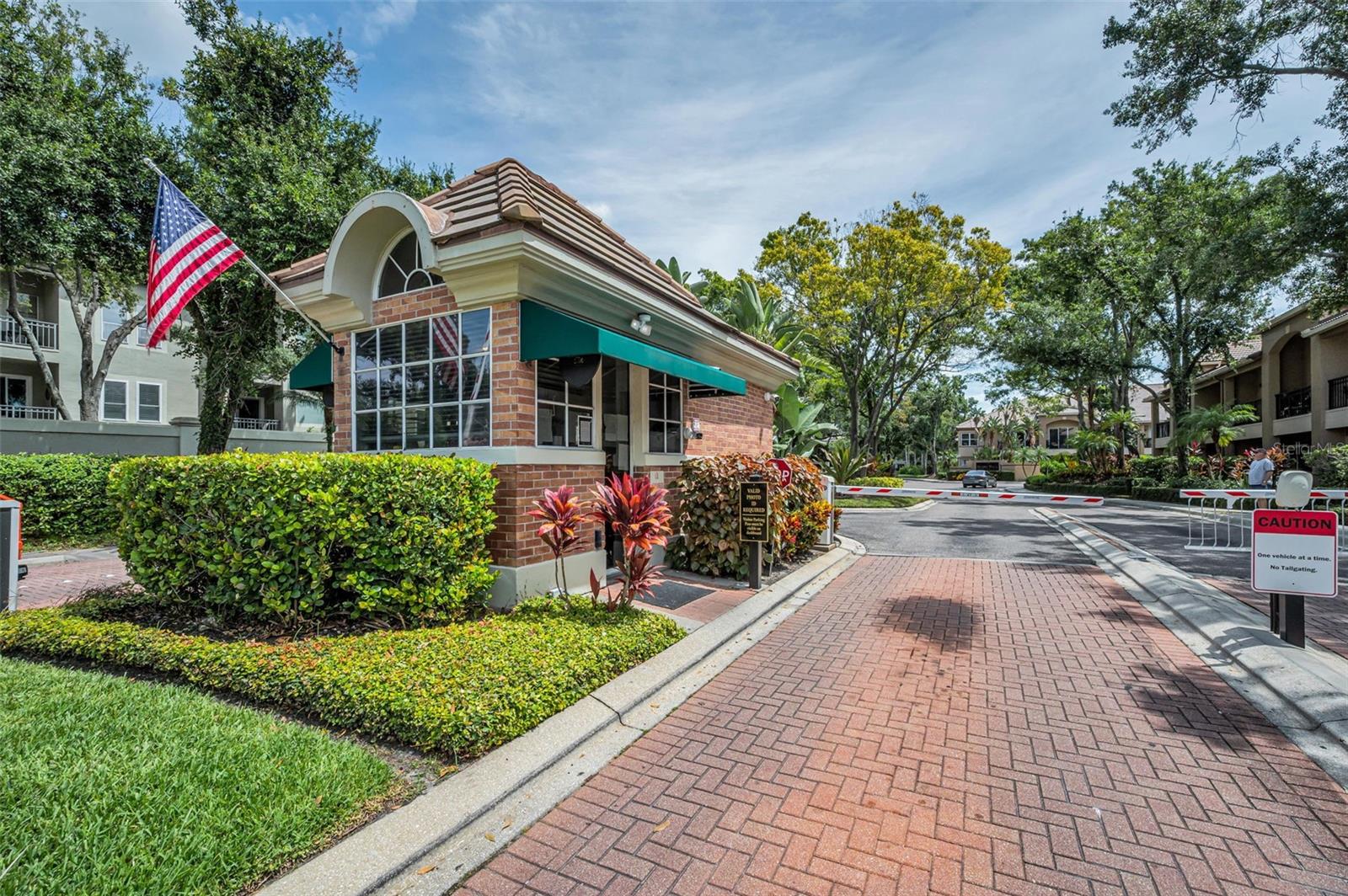 ISLAND WALK A CONDO - Residential