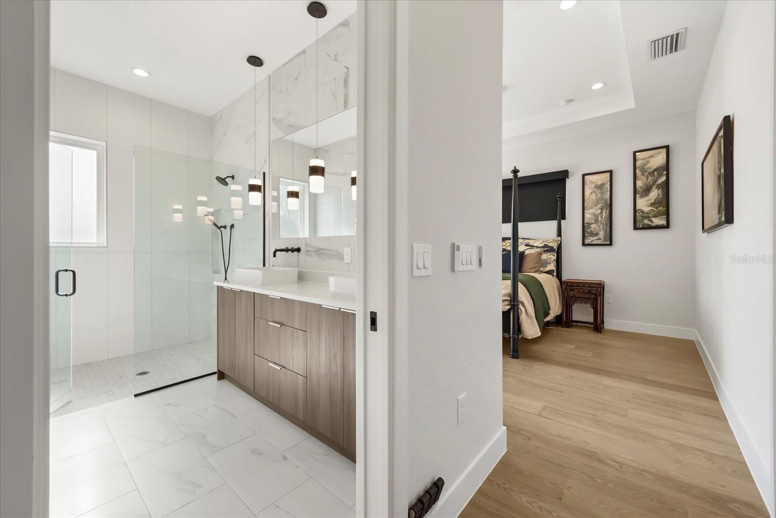 LAKE SPIER XING - Residential