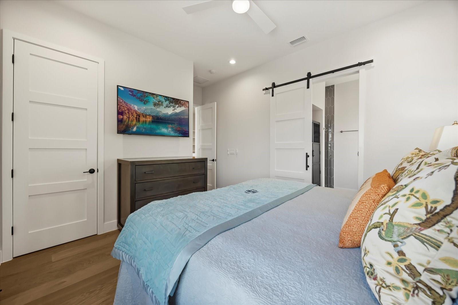 LAKE SPIER XING - Residential