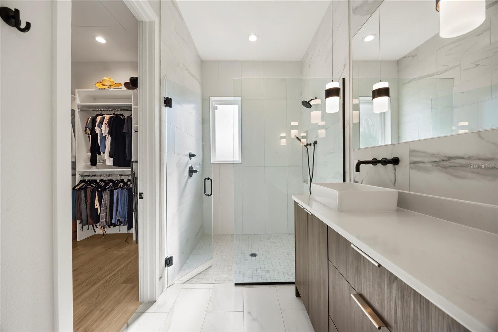 LAKE SPIER XING - Residential